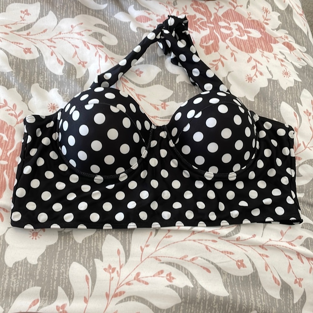 Polka dot bikini top
